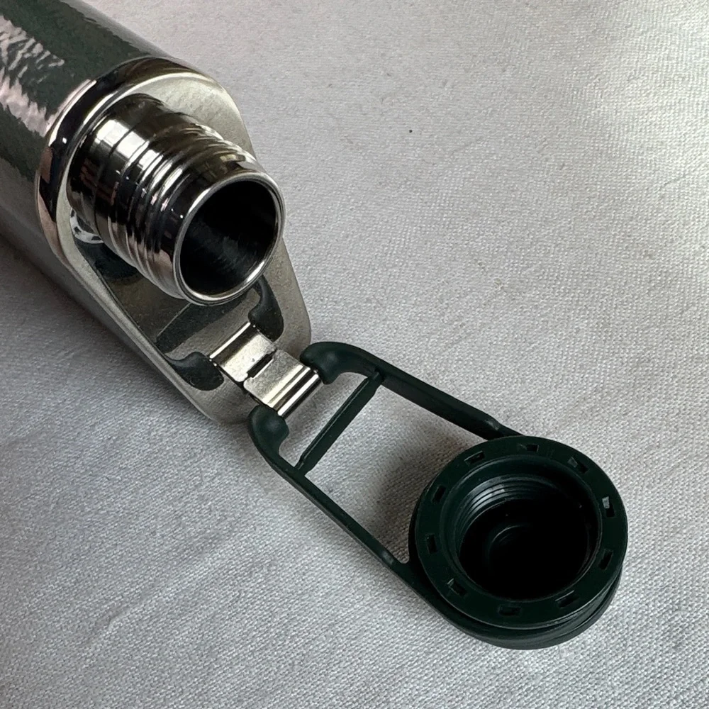 Stanley Classic Green Flask - Picture 11 of 13
